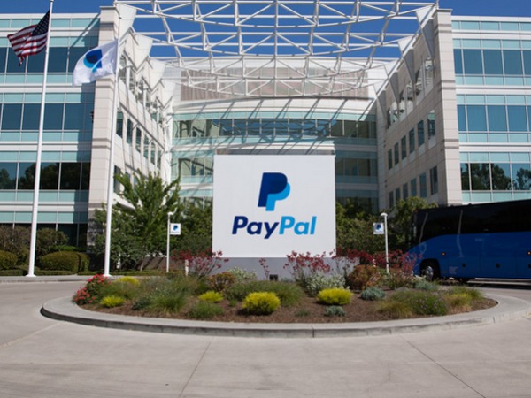 PayPal's new chief promises new services for a mobile world