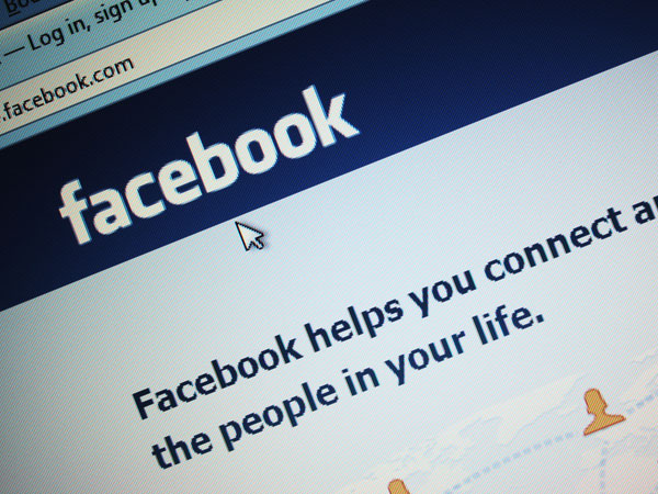 'Real name' policy on Facebook Draws some flak