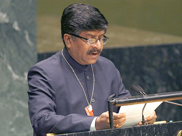 Attack on BSNL towers displays separatists' desperation:Prasad