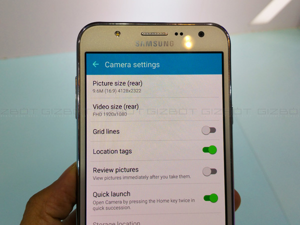 Samsung Galaxy J7 vs Galaxy J5: First Impressions and Specs Comparison