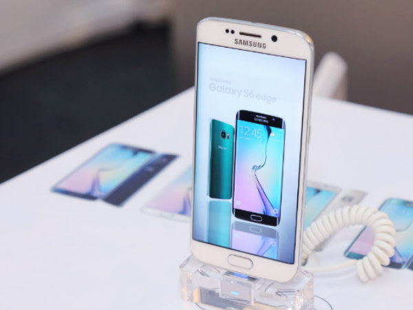 Samsung keeps top spot as smartphone market grows Samsung keeps top spot as smartphone market grows