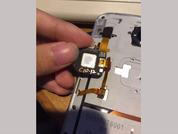 Google Nexus 6 Prototype Gets Leaked with a Fingerprint Sensor