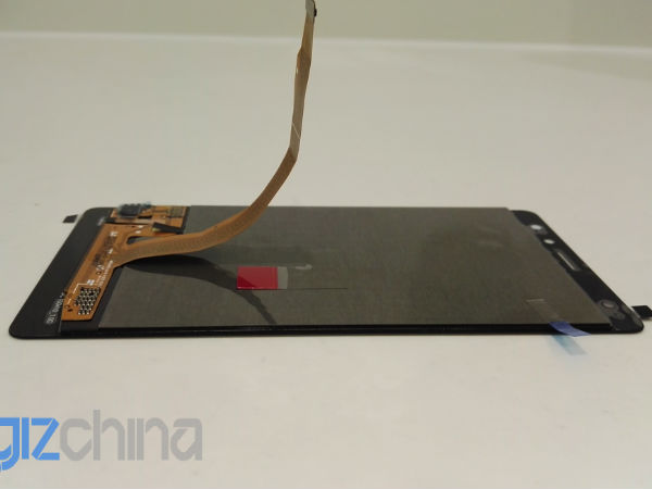 Huawei smartphone with Curved Screen spotted online: Is it Mate 8?