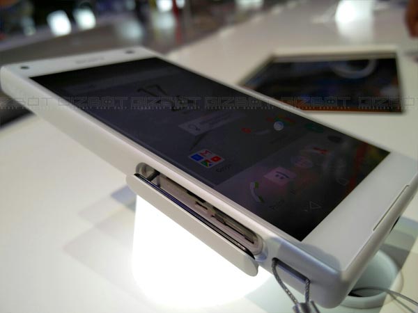 Sony Xperia Z5 Compact First Impression: A Powerpacked compact beast