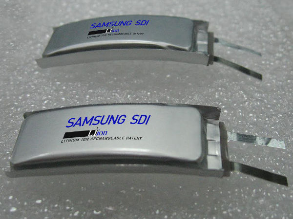 Samsung’s all new Free-Form bendable battery mantra for Gear S2!