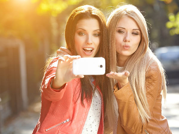 New app launched to take joint selfies regardless of location