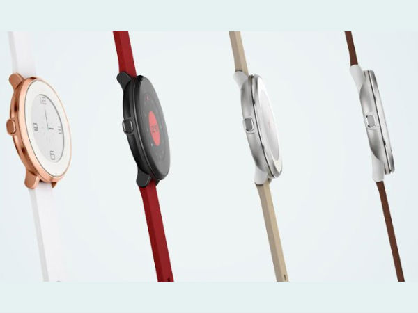 Pebble Time Round smartwatch with a circular dial, slim profile