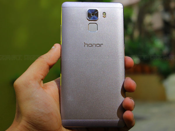 Unibody Design With Premium Built