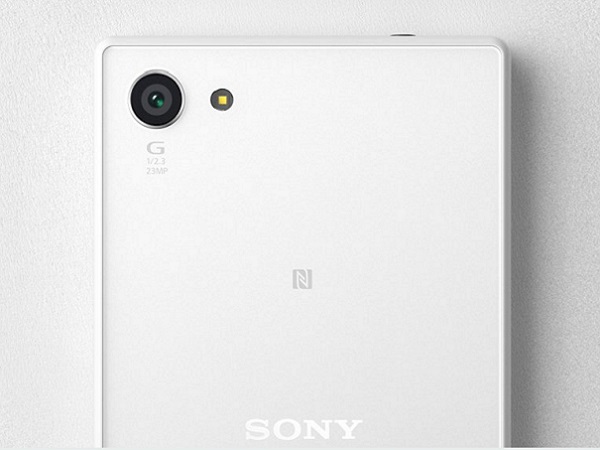 Sony Xperia Z5 vs Samsung Galaxy Note 5: The Phablet Flagships Battle!