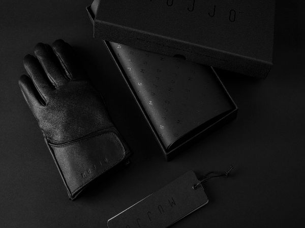 Muzzo pioneers New line of Leather Touchscreen Gloves
