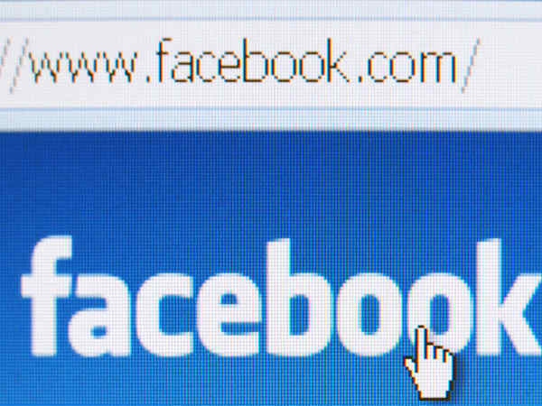 Use Facebook just for posting 'likes' to ward off depression