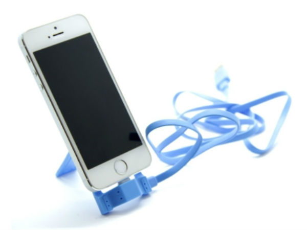 IPHONE 6s/ 6 PLUS - CHARGE IT WHILE YOU KEEP IT ON A STAND