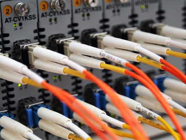 Govt unlikely to meet optical fibre roll-out deadline:ParPanel Govt unlikely to meet optical fibre roll-out deadline:ParPanel