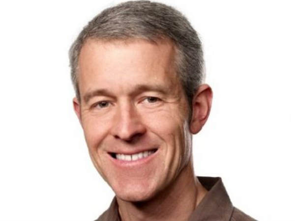 Apple appoints Jeff Williams as COO; revamps top management