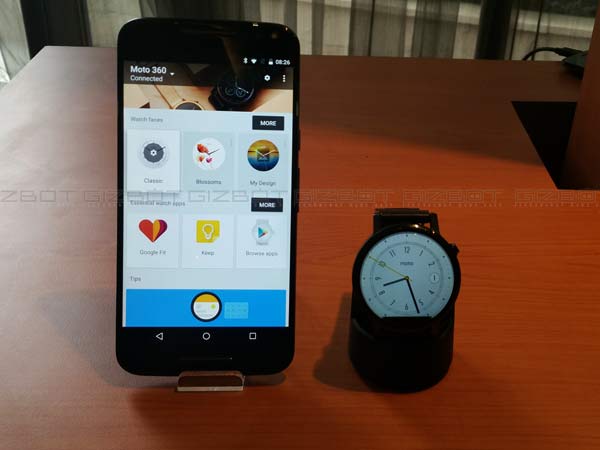 Up Close and Personal with Moto 360 2nd gen Smartwatch Up Close and Personal with Moto 360 2nd gen Smartwatch