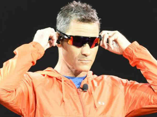 Smart Glasses by Oakley that coach you! 