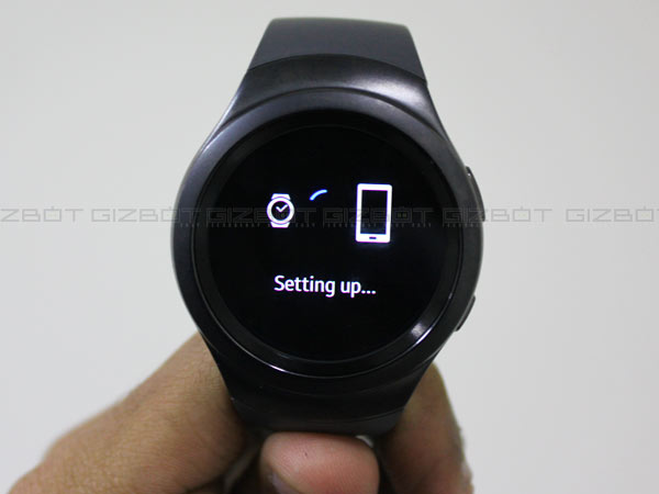 Here's How You Set-Up Your Samsung Gear S2 Smartwatch