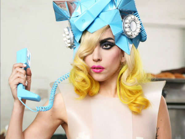 Lady Gaga's Ultimate Affair With Tech Gadgets: 10 Proves!