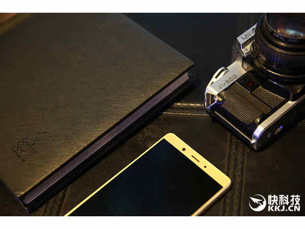 ZTE Nubia X8 with a metallic body leaked in photos