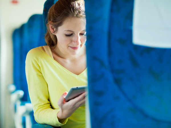 Indians can't do without mobile devices while travelling: Study Indians can't do without mobile devices while travelling: Study