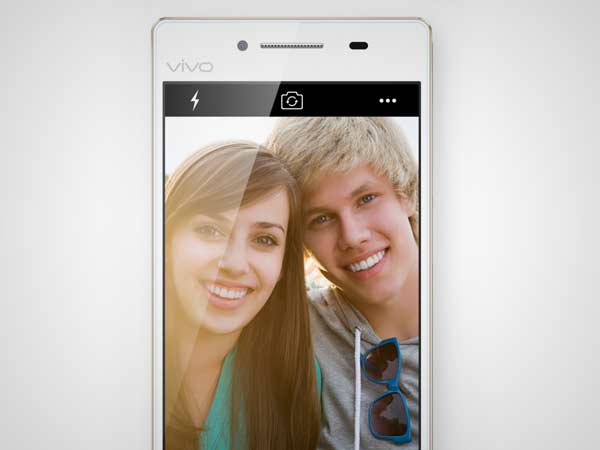 Low on budget, but can’t compromise on looks? Have a look at the Vivo 