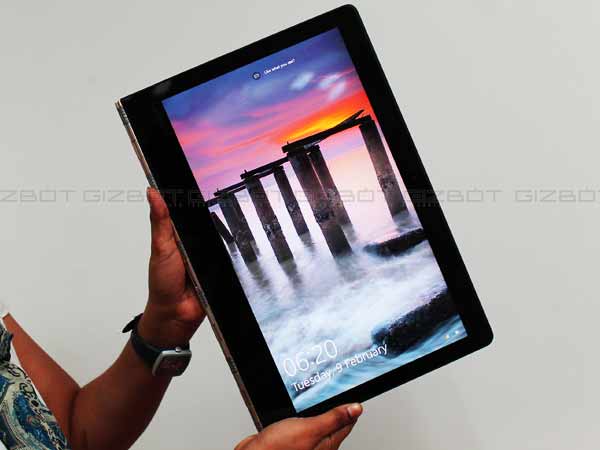A First Look at Lenovo Yoga 900: A Stylish, Powerful And Flexible