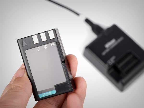 10 Mistakes That Are Draining Your DSLR Camera Battery Life