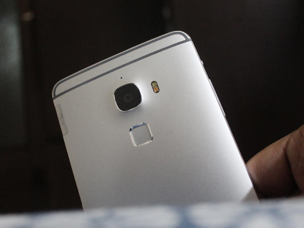 LeEco Le Max vs iPhone 6S: Battle of the beasts!