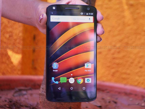Moto X Force Review: A Phone That You Can't Break