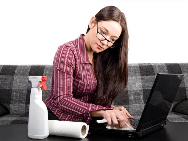 Using chemicals to clean your Laptop or other device