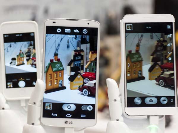 10 Awesome reasons to wait for Sony's upcoming phablet