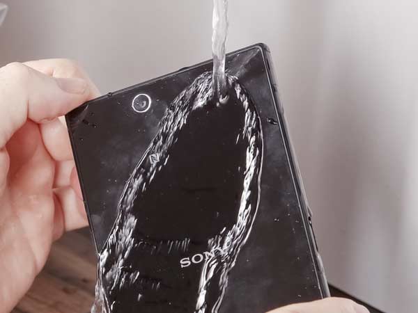 10 Awesome reasons to wait for Sony's upcoming phablet