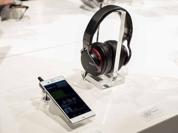 Sony Xperia M Ultra Leaked: 6 Awesome Features you must know!