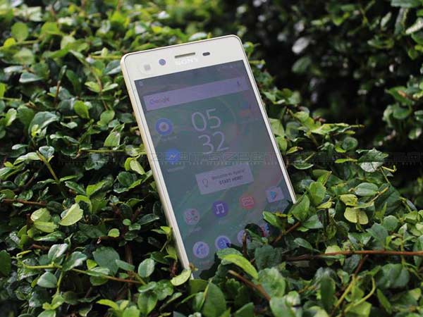 6 Up and 3 Down, Things We Love and Hate About Sony Xperia X