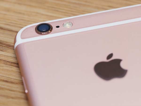 iPhone 7 LEAKED: Six Phabulous Features to Expect!