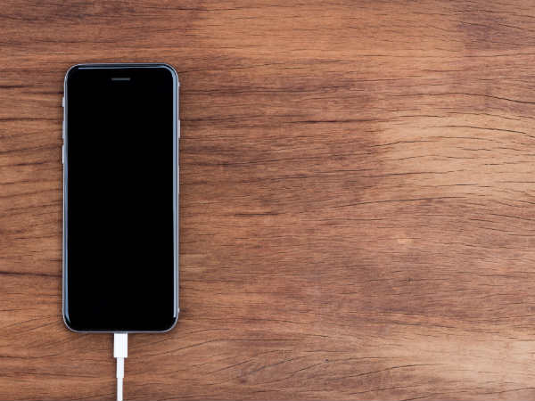 5 Tips and Tricks to Charge Your iPhone in less than 15 mins
