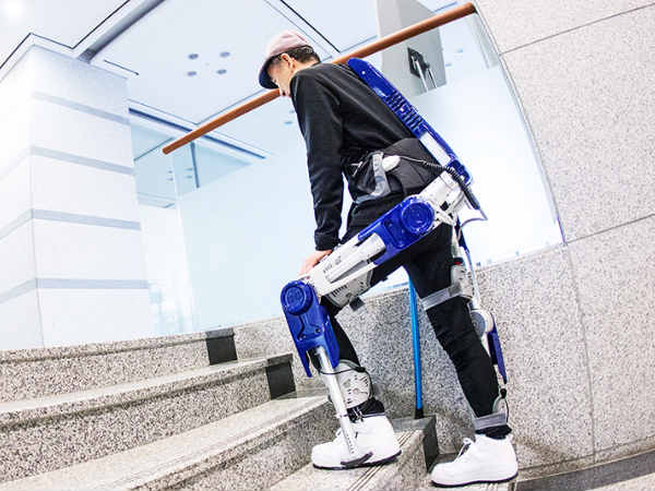 5 cool things about Hyundai's 'Iron Man' suit