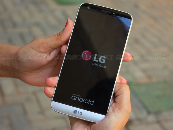 Up Close and Personal with LG G5 Launched in India today at Rs 52,990 