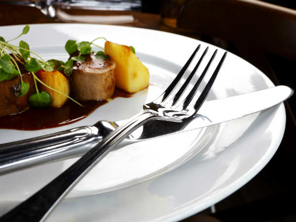 5 cool features of chatbots that can change our services industry