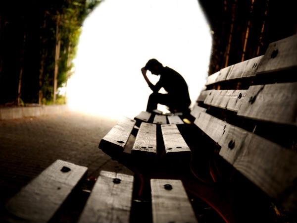 Does Staring At Smartphone's Screen Ruin Your Eyes? 6 Eye Care Myths 