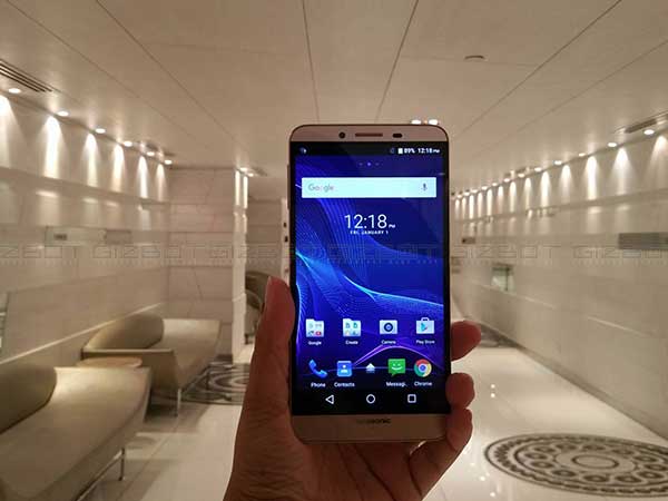 Panasonic Eluga Note vs Xiaomi Mi Max: Display