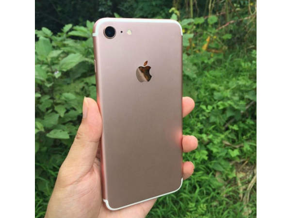 Design of iPhone 7 and iPhone 7 Plus