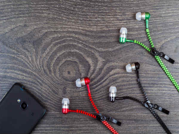 Headphones with in-built remote controls