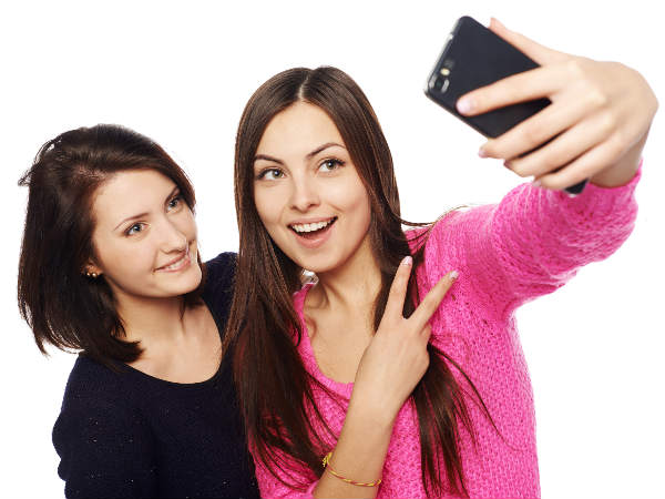 New tool corrects distortions in selfie