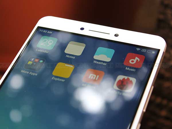 Samsung Galaxy J Max vs Xiaomi Mi Max: Which One Do You Prefer?