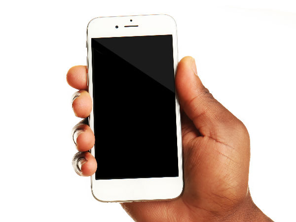 OLED to soon take over LCD display in smartphones