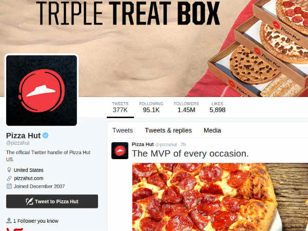 Now, Pizza Hut Will Take Your Orders From Facebook and Twitter