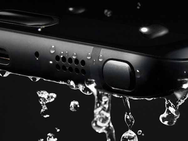 Galaxy Note 7 has an advantage of the USB Type-C port