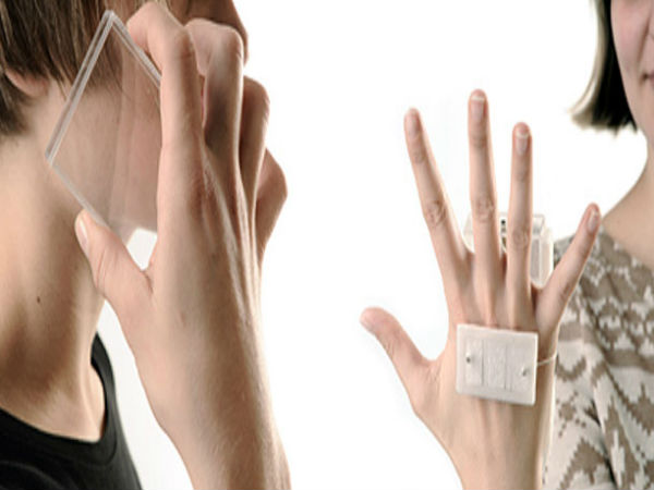 Handstrap will appear during conversations