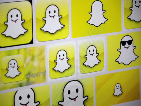 Facebook testing Snapchat-like camera feature in its app